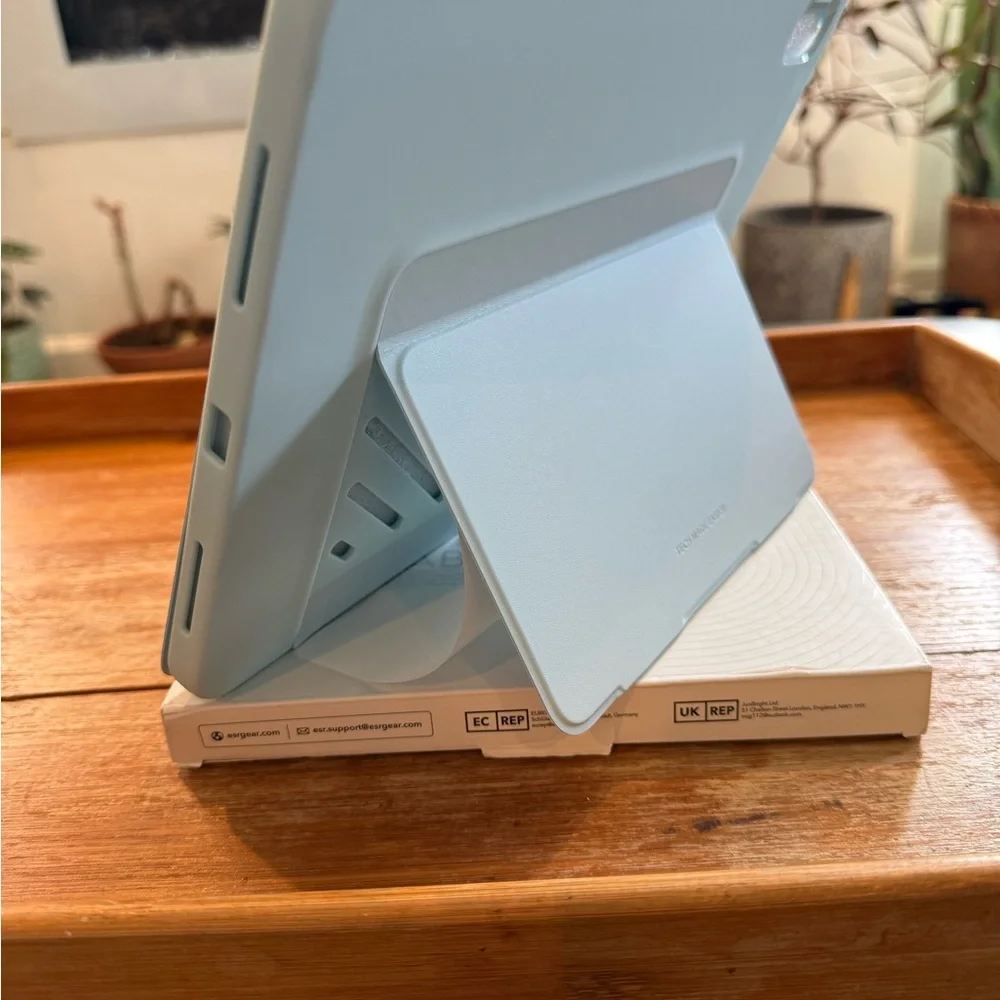 ESR iPad A16 Sky Blue Cover